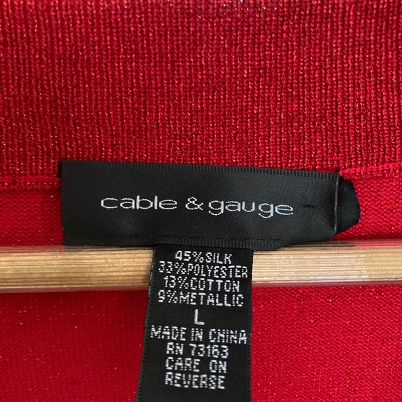 Size Large Valentine's Day Sweater - Picture 2 of 5